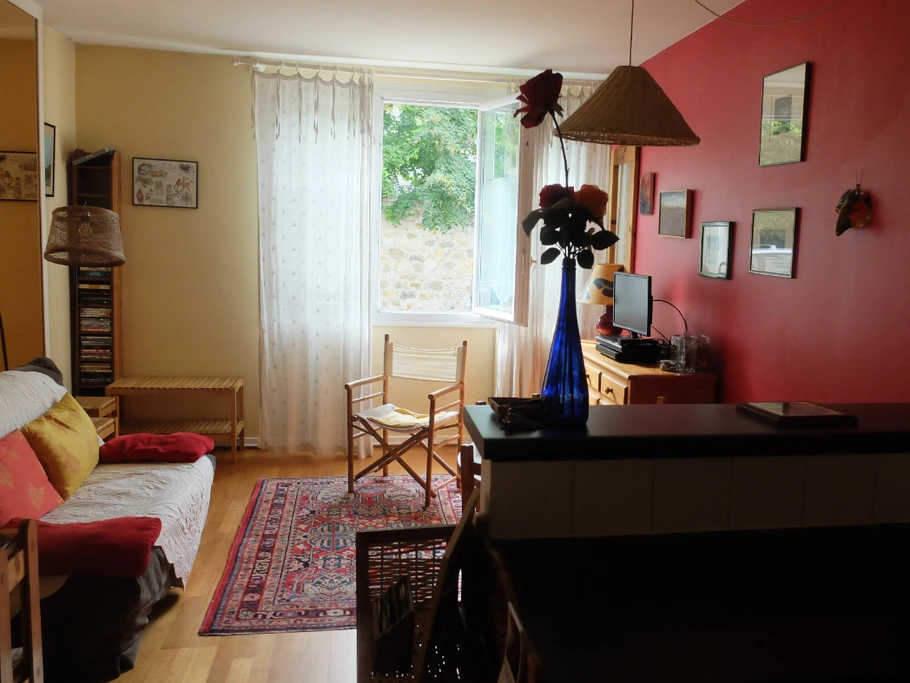 salle de séjour vue de la cuisine