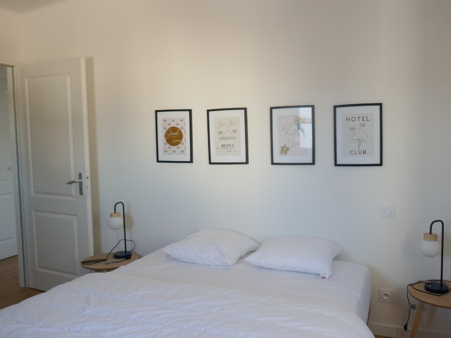 Chambre 3 à l'étage avec un lit en 160