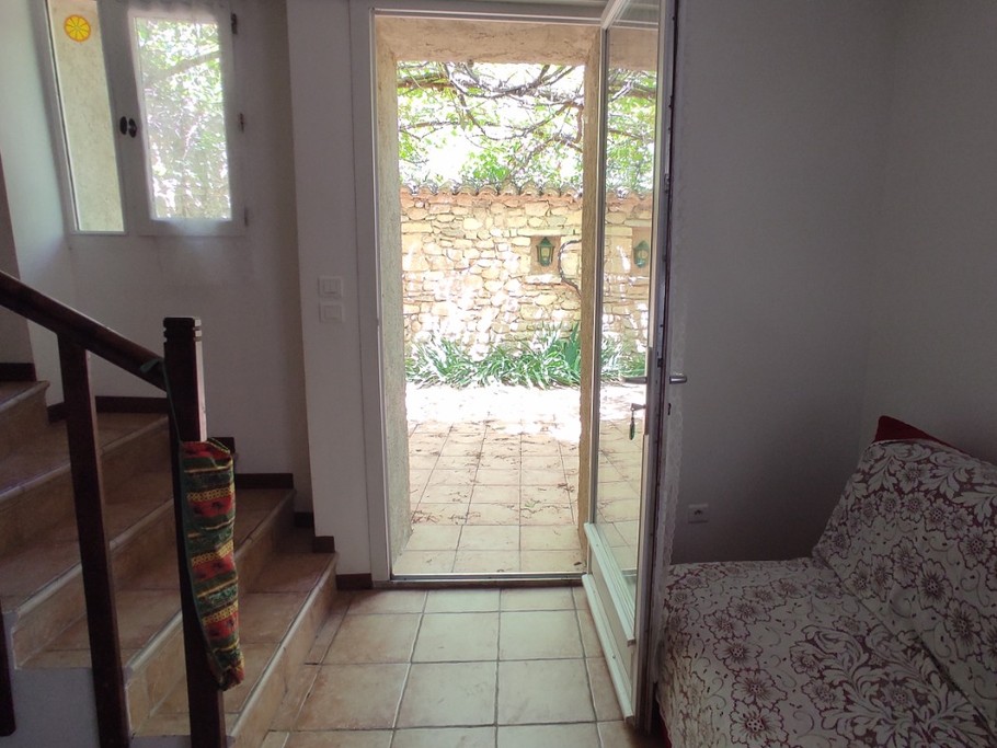 Domaine du Chêne Vert - L'Olivier - Séjour donnant sur la terrasse