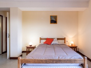 Lit double - chambre Colomby 1 - Station Lélex Monts Jura