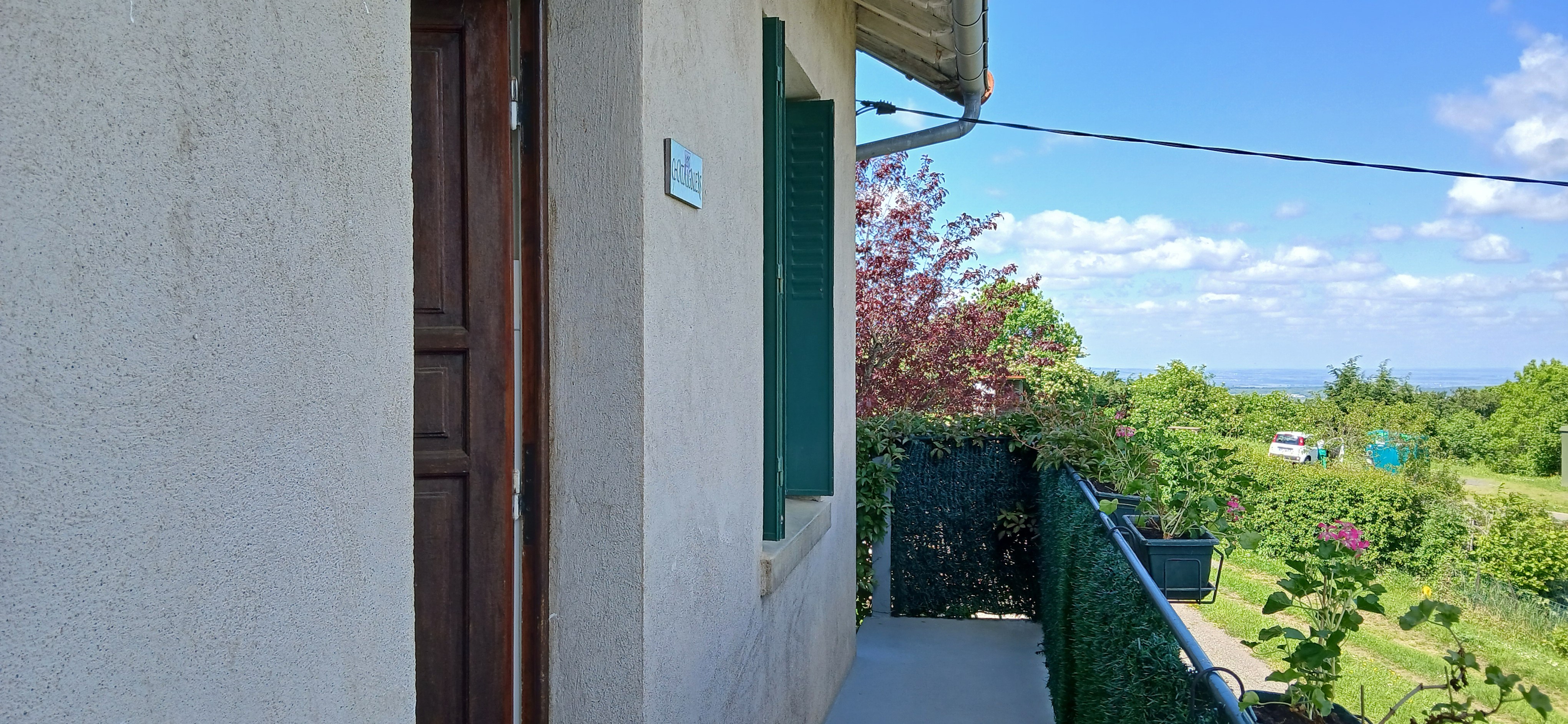 Gîte "Les Châtaigniers", Sarcenat, Orcines, Puy de Dôme, Auvergne - Balcon (1e étage)