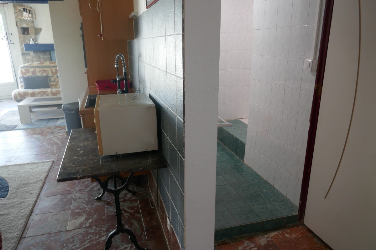 Accès salle d'eau rdc