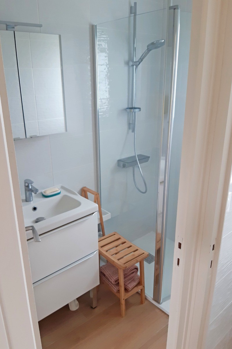 Salle d'eau avec douche et WC indépendant