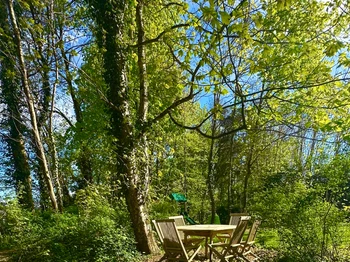 Coin de repas au jardin
