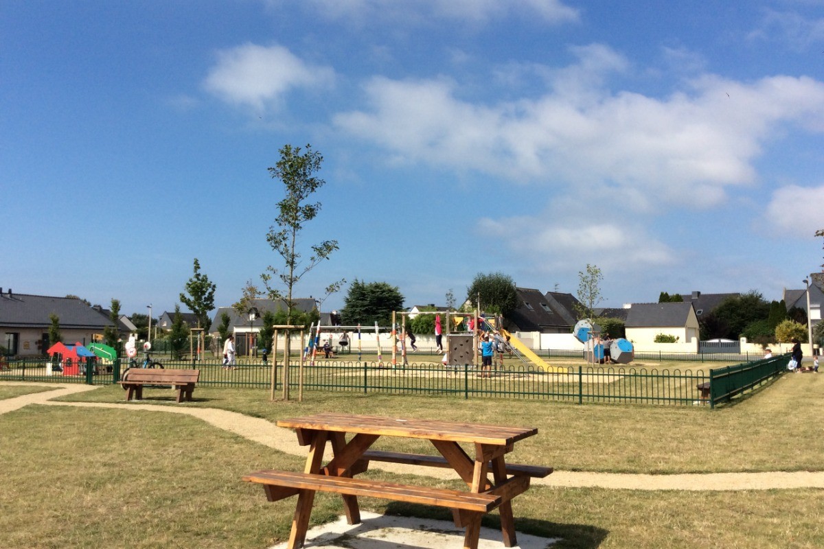Parc de loisirs communale à 200 m de la maison
