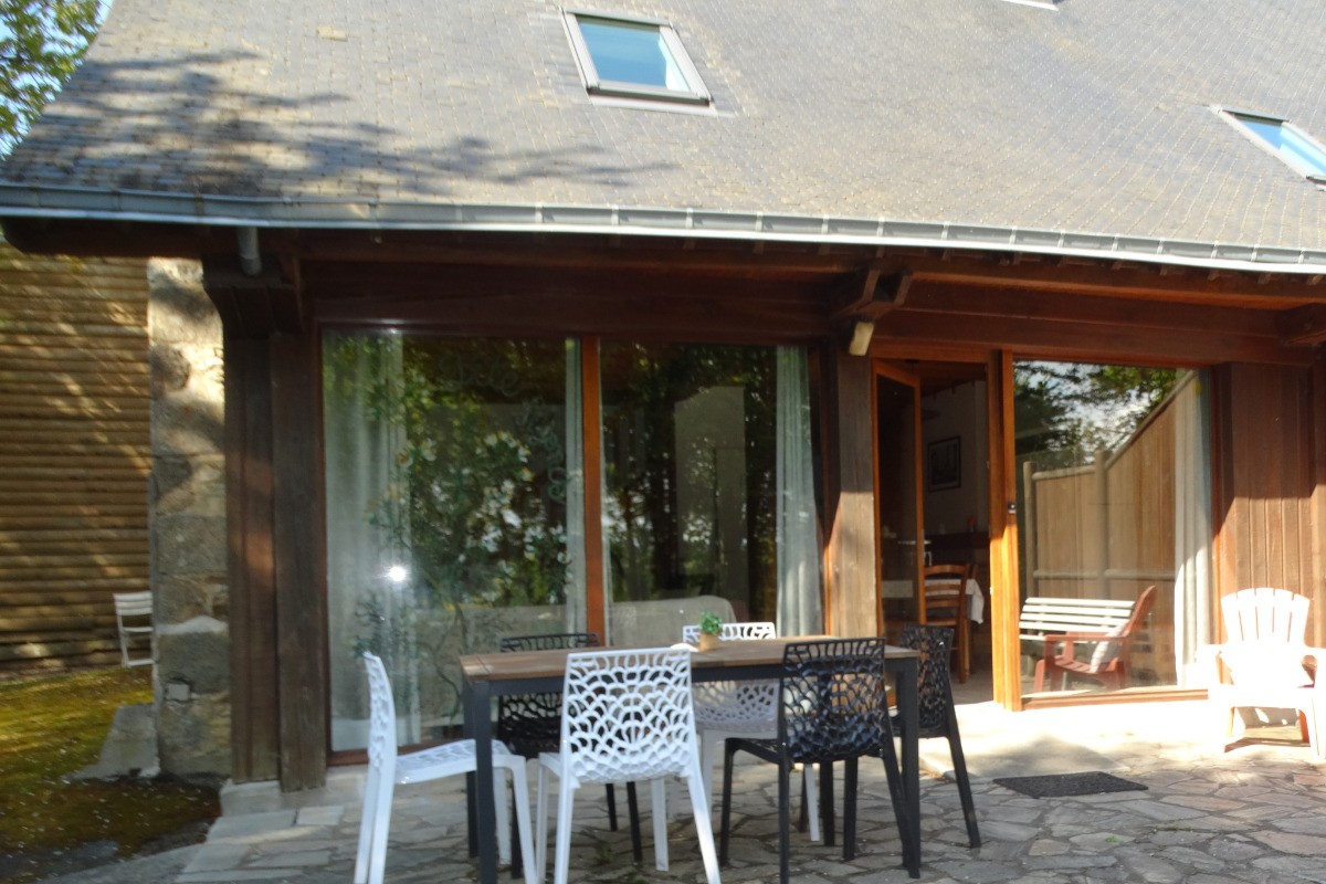 terrasse et espace pour votre voiture