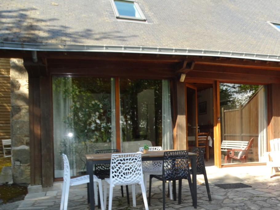 terrasse et espace pour votre voiture