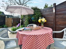 Enclosed flower garden