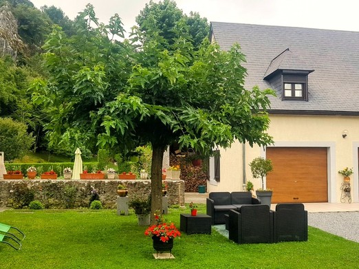 MAISON AVEC JARDIN ATTENANT
APPARTEMENT RDC