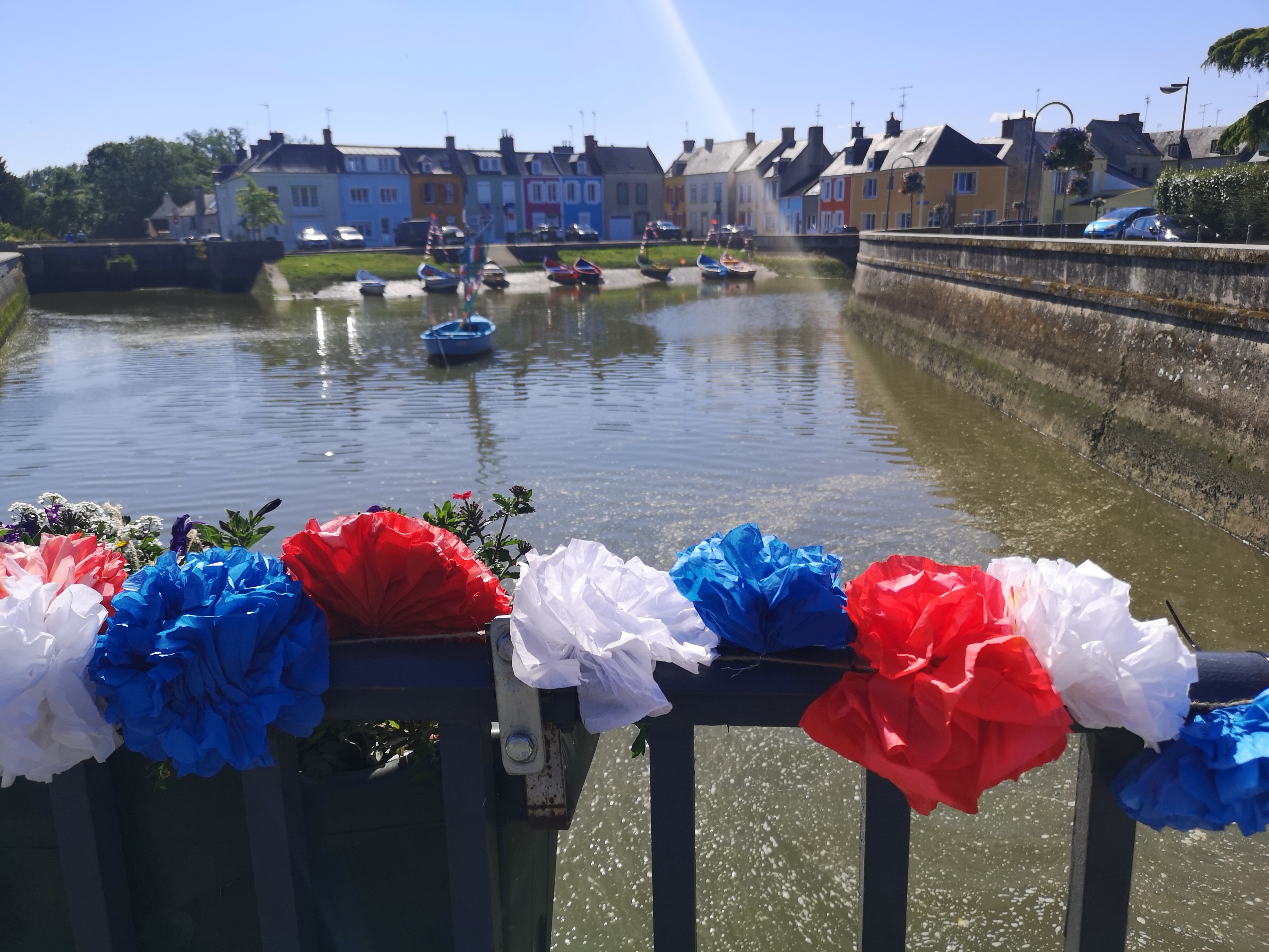 Sur le pont d'Isigny Juin 2024.