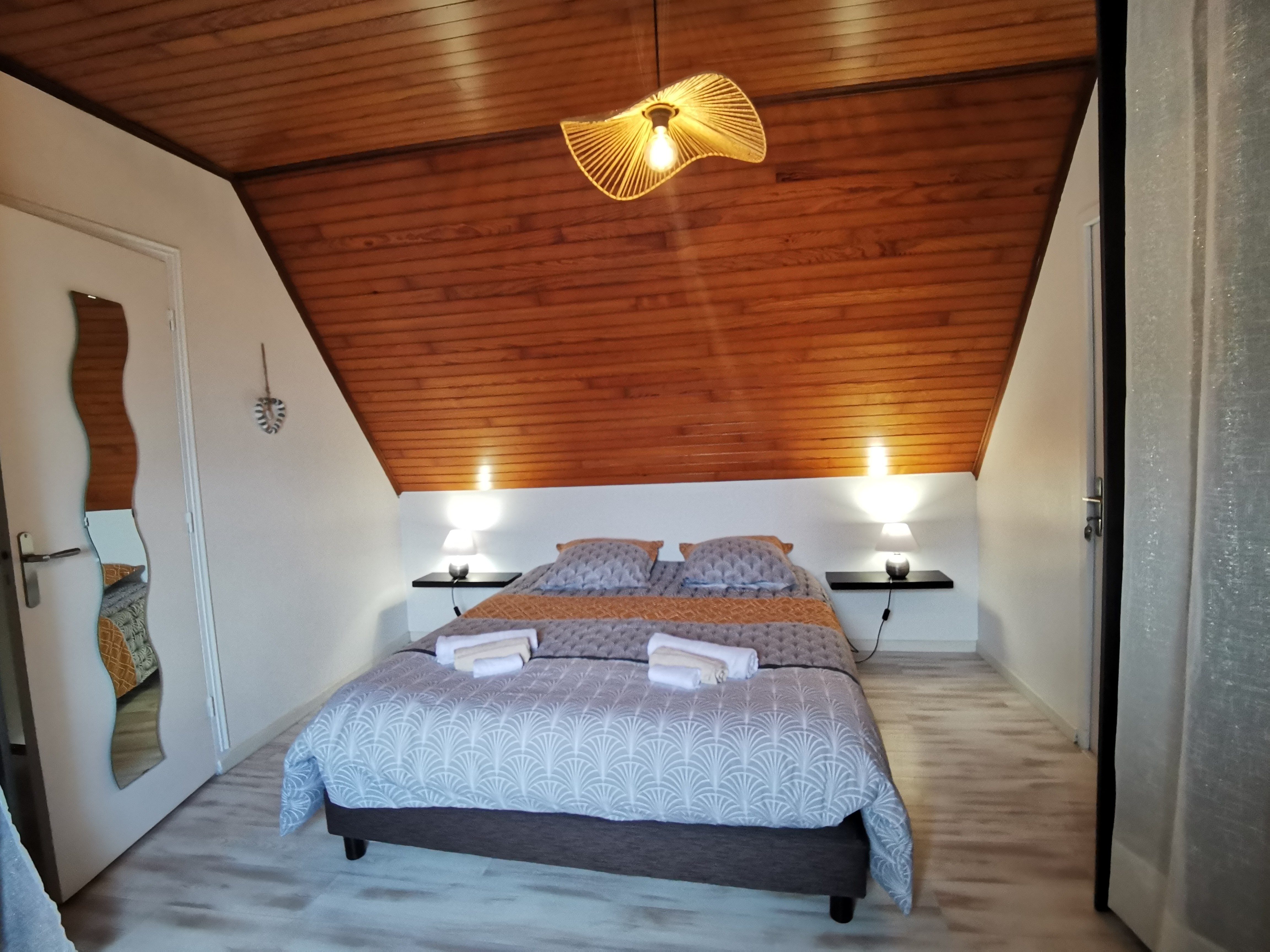 Chambre avec lit 160