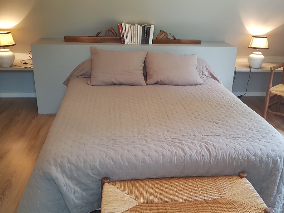 Chambre 2 côté jardin lit en 160cm