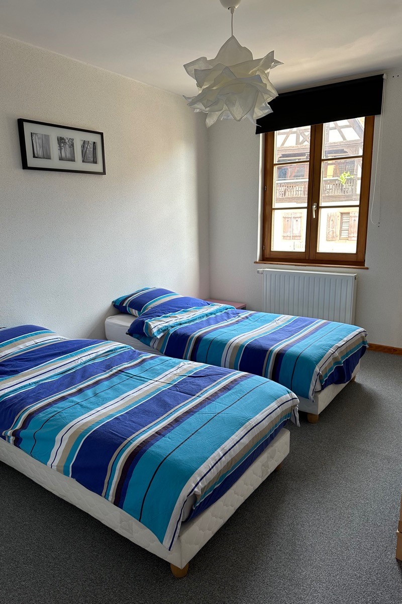 Chambre 2 (Les 2 lits peuvent être rapprochés)