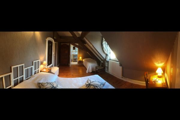 chambre automne avec salle douche privée