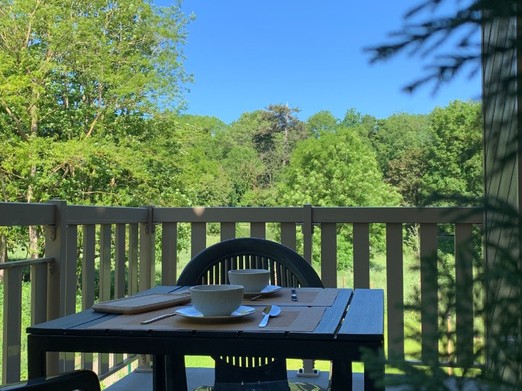 Petit-déjeuner en terrasse