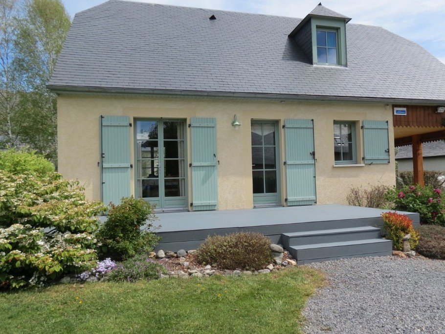 la façade de la maison lors de votre arrivée