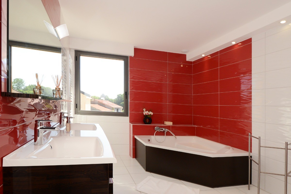 salle de bain  lumineuse