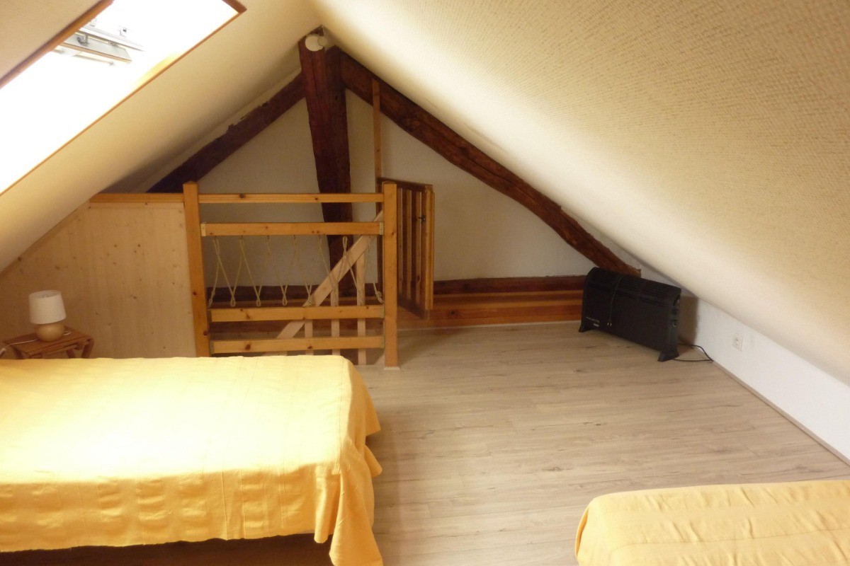 chambre mansardée 17 m2 3 lits 90