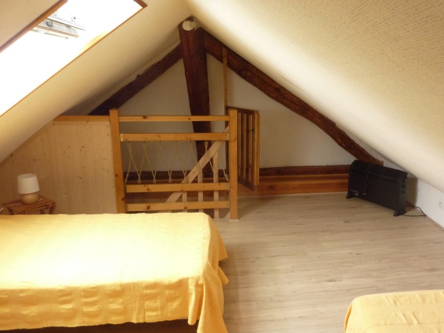 chambre mansardée 17 m2 3 lits 90
