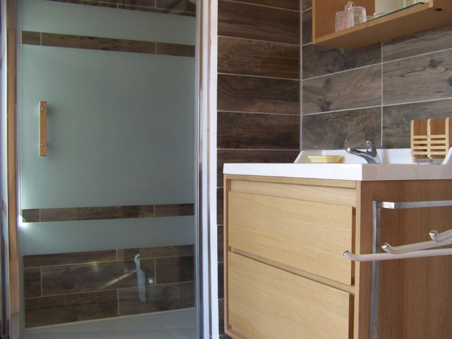 douche italienne et lavabo chambre parentale LA VAGUE OCEANE OLERONAISE