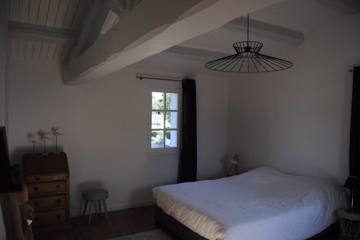 chambre 3  étage - avec salle d'eau attenante