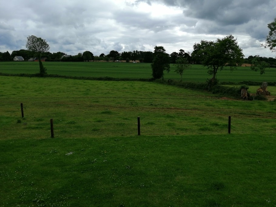 VUE DEPUIS LE JARDIN