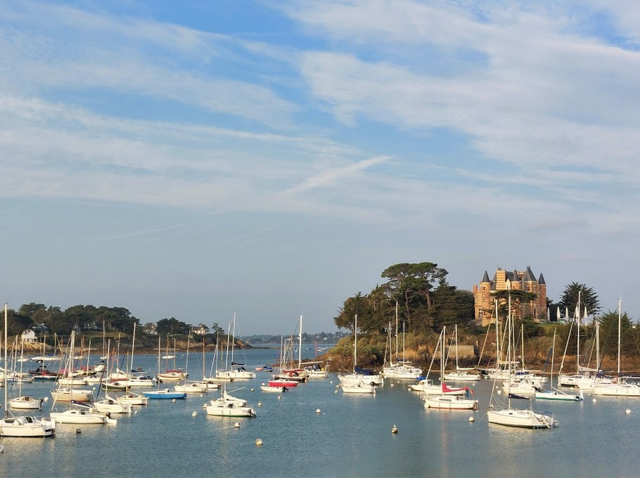 Port de Saint-Briac, à 2 minutes à pied de la résidence.
Crédits photos : Yannick Goulvestre
