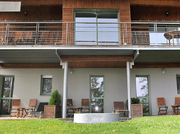 Une terrasse pour chaque chambre face à la Loire