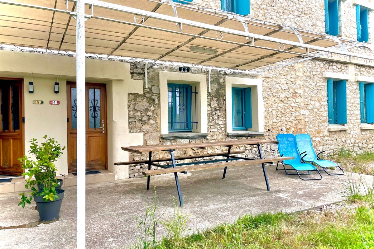 Terrasse privative et ombragée