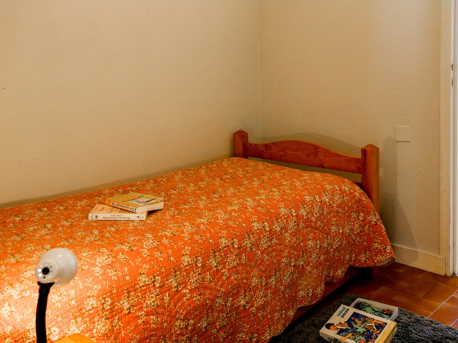 Room with single bed 90x190, windowless room