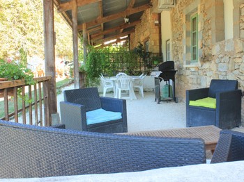 Terrasse privée très conviviale et ombragée