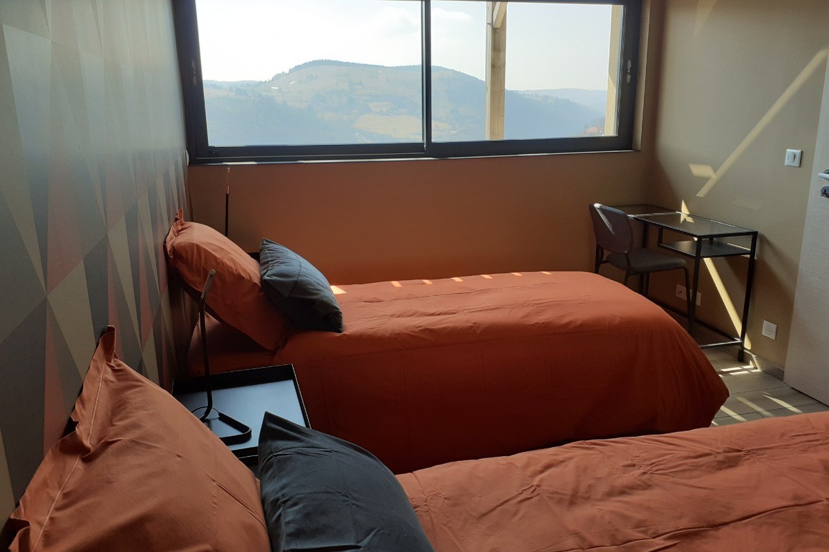 Chambre 2 avec sa vue sur le Massif - Au camp de base
