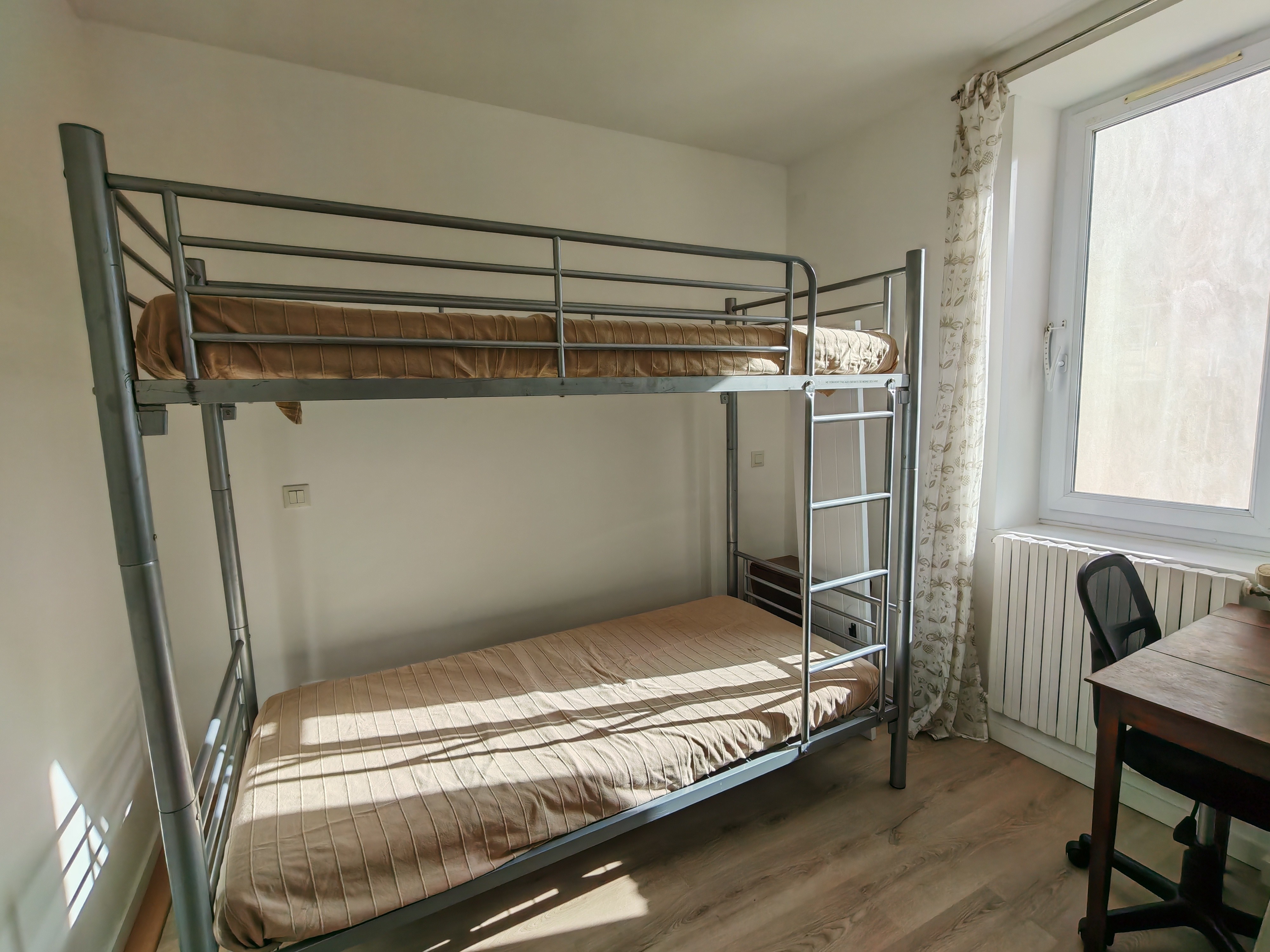 Bedroom with 2 bunk beds (90cm)