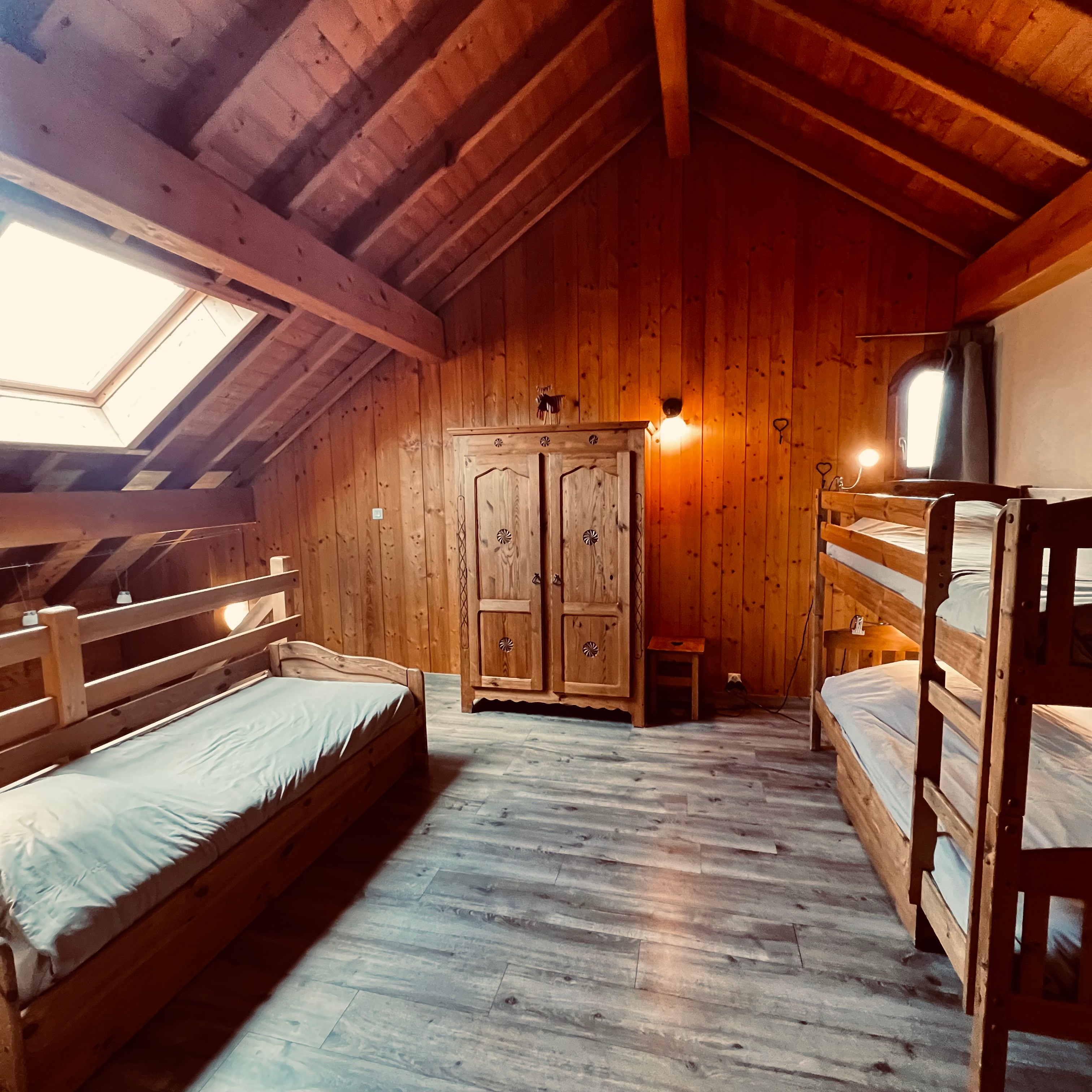 Bedroom 3: mezzanine, sleeps 4