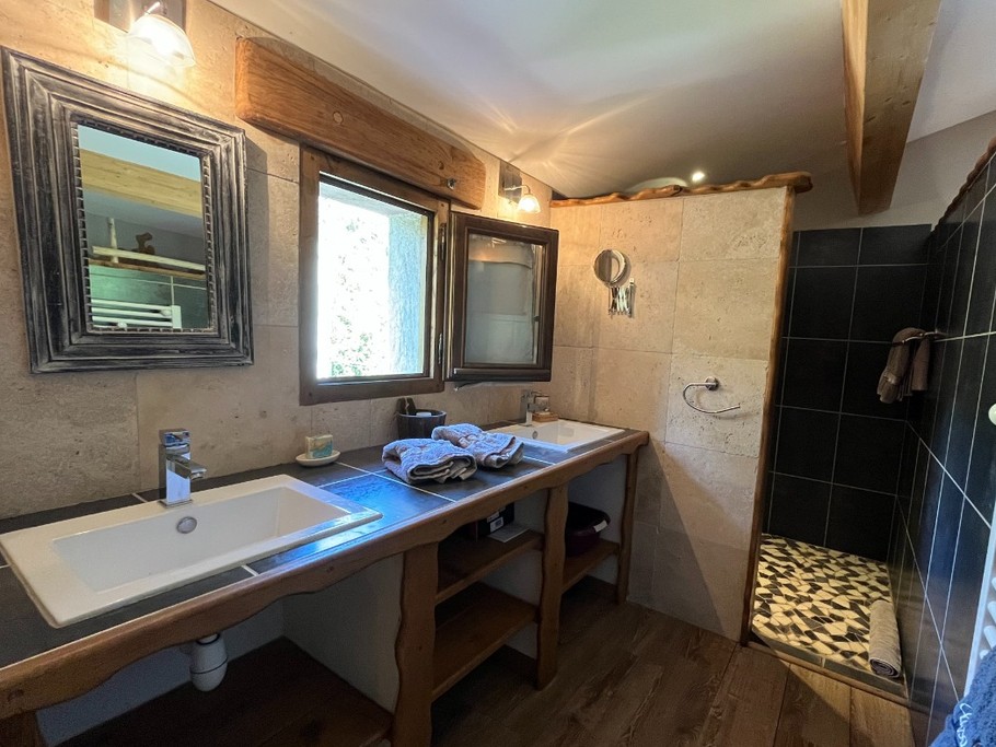 salle de bain chambre 4