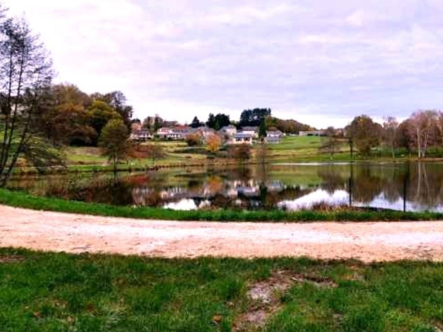 Etang à proximité GITE LE GAULIAT 19 CORREZE CLEVACANCES