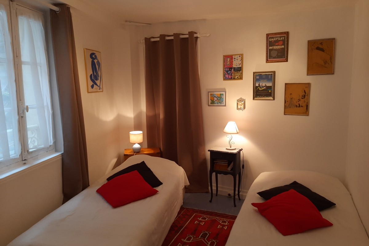 2e chambre avec vue sur le musée