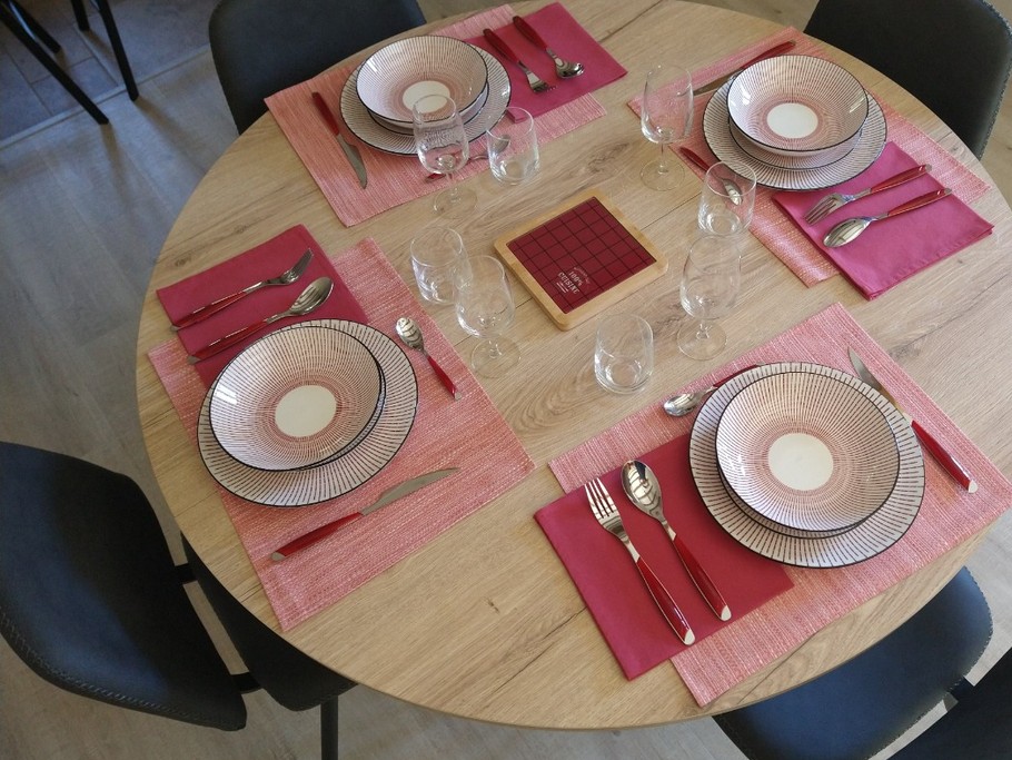 Table dressée - Gite des Roches