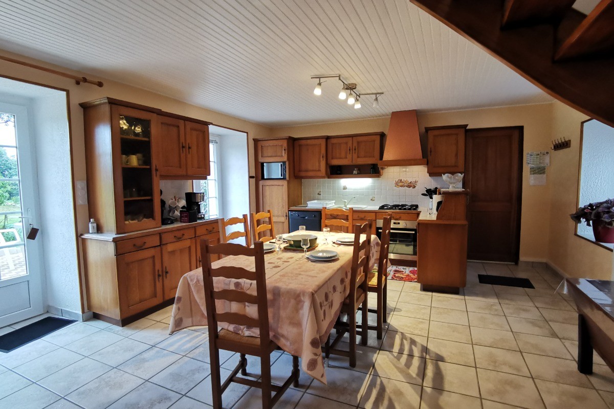 Cuisine équipée / séjour