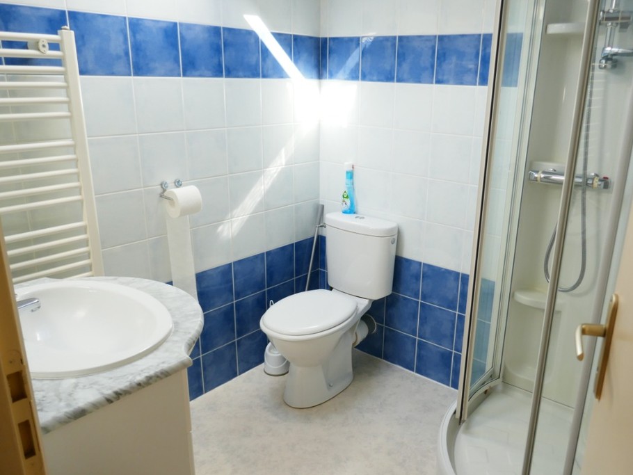 Salle d'eau privative à l'étage