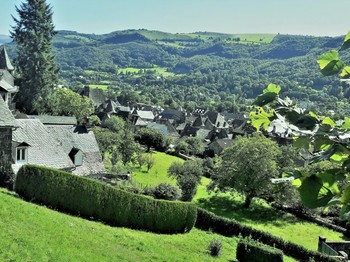 vilage de vic-sur-cère