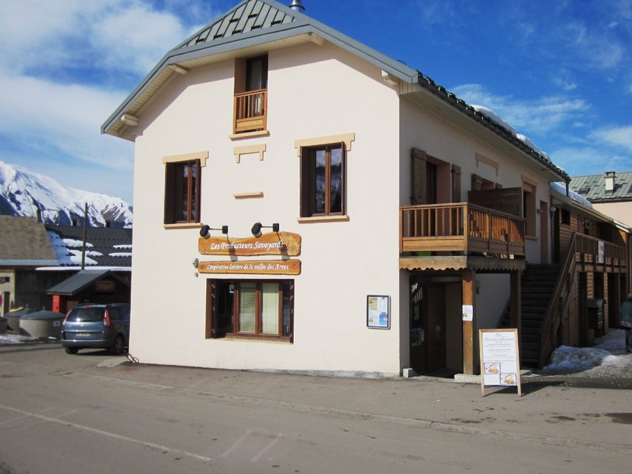 Chalet Les Adrets / Fromagerie