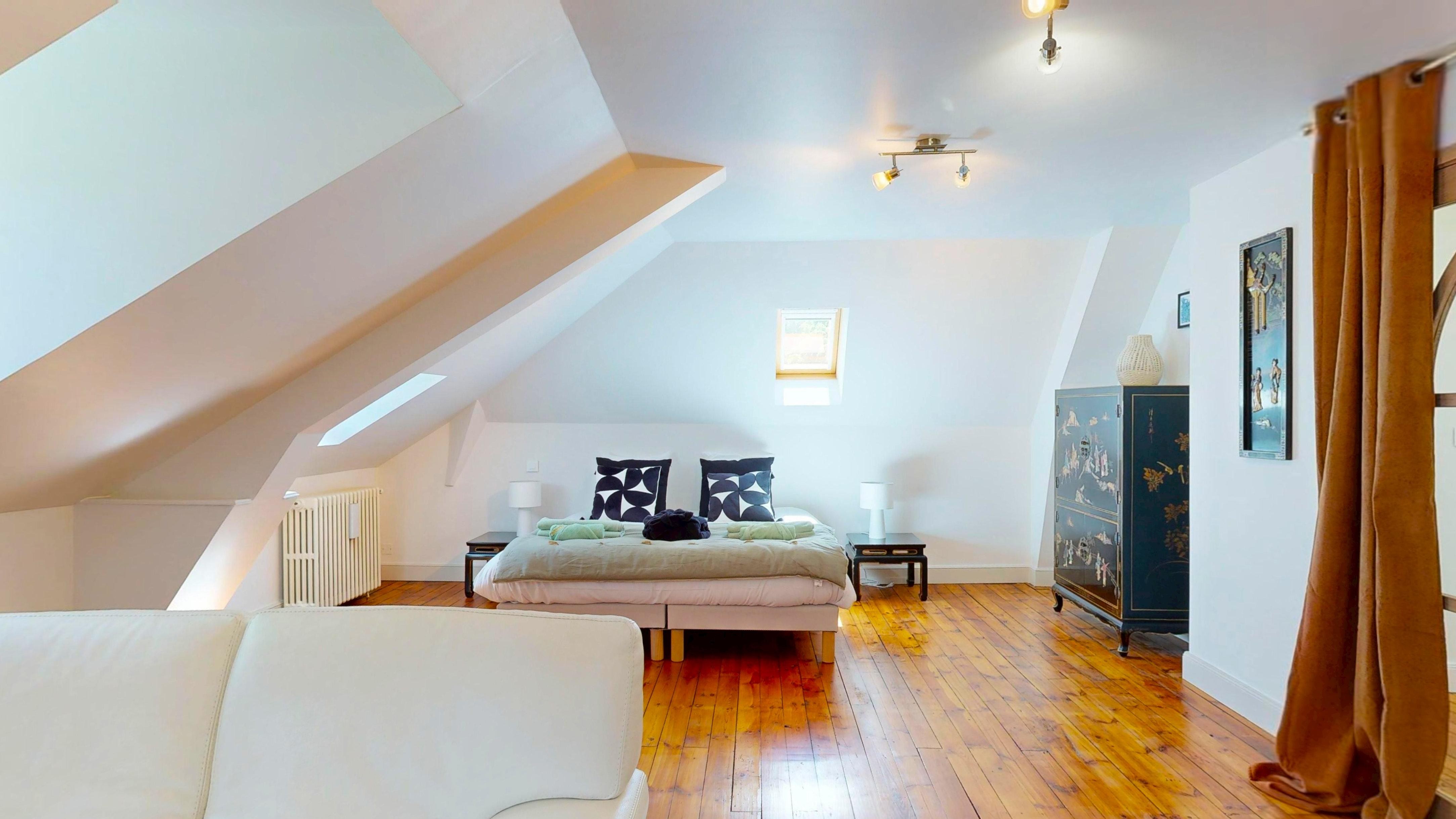 Room 4/Family room