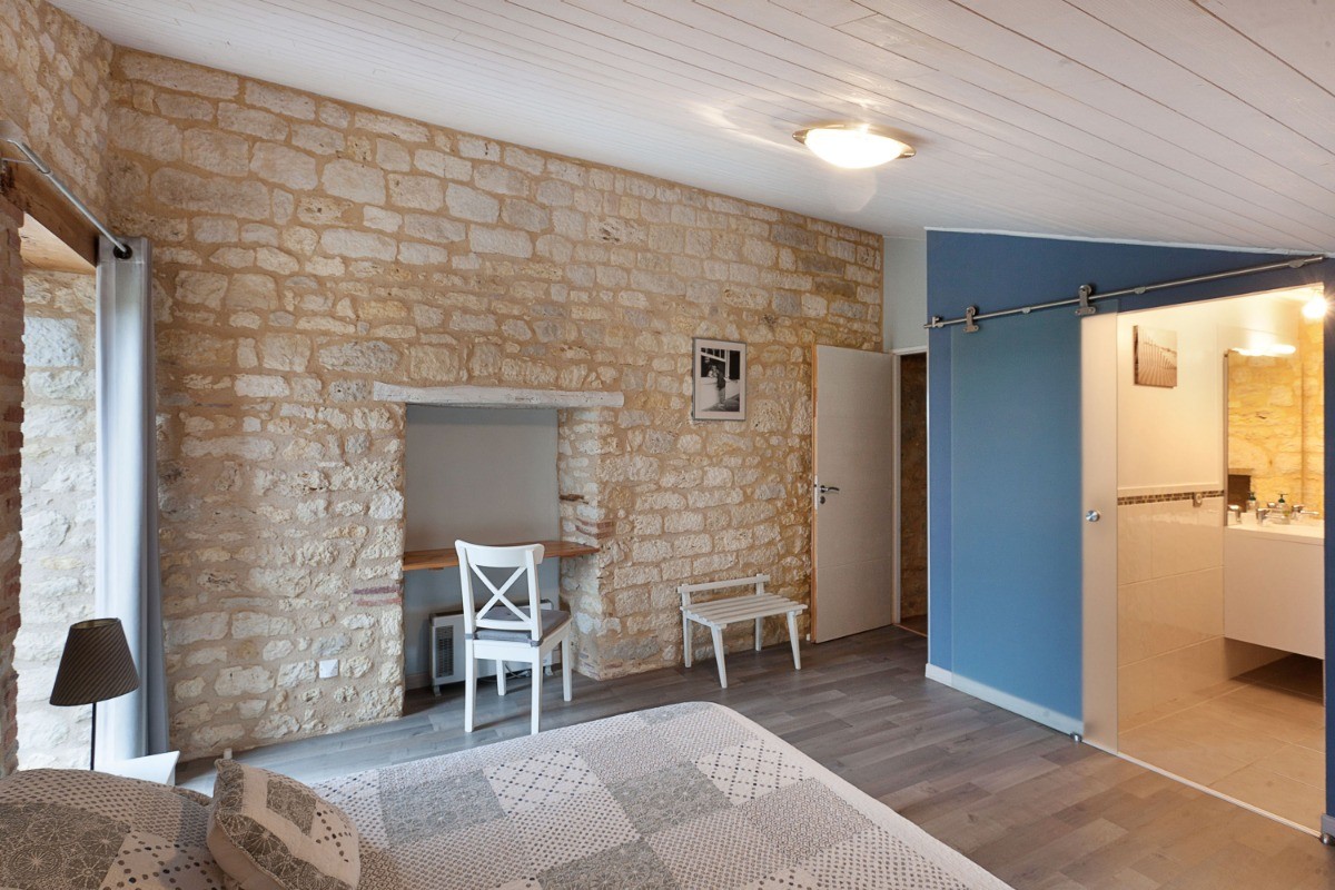 Chambre "Marine" et sa salle de douche