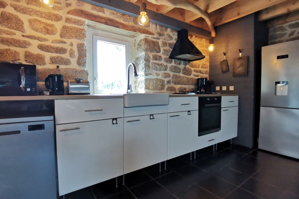 Fully equipped kitchen