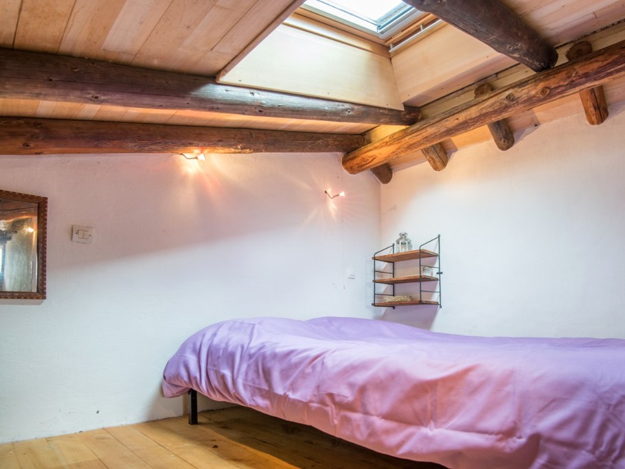 Chambre GITE LE CUN FRAYSSHINES LOT 46 CLEVACANCES