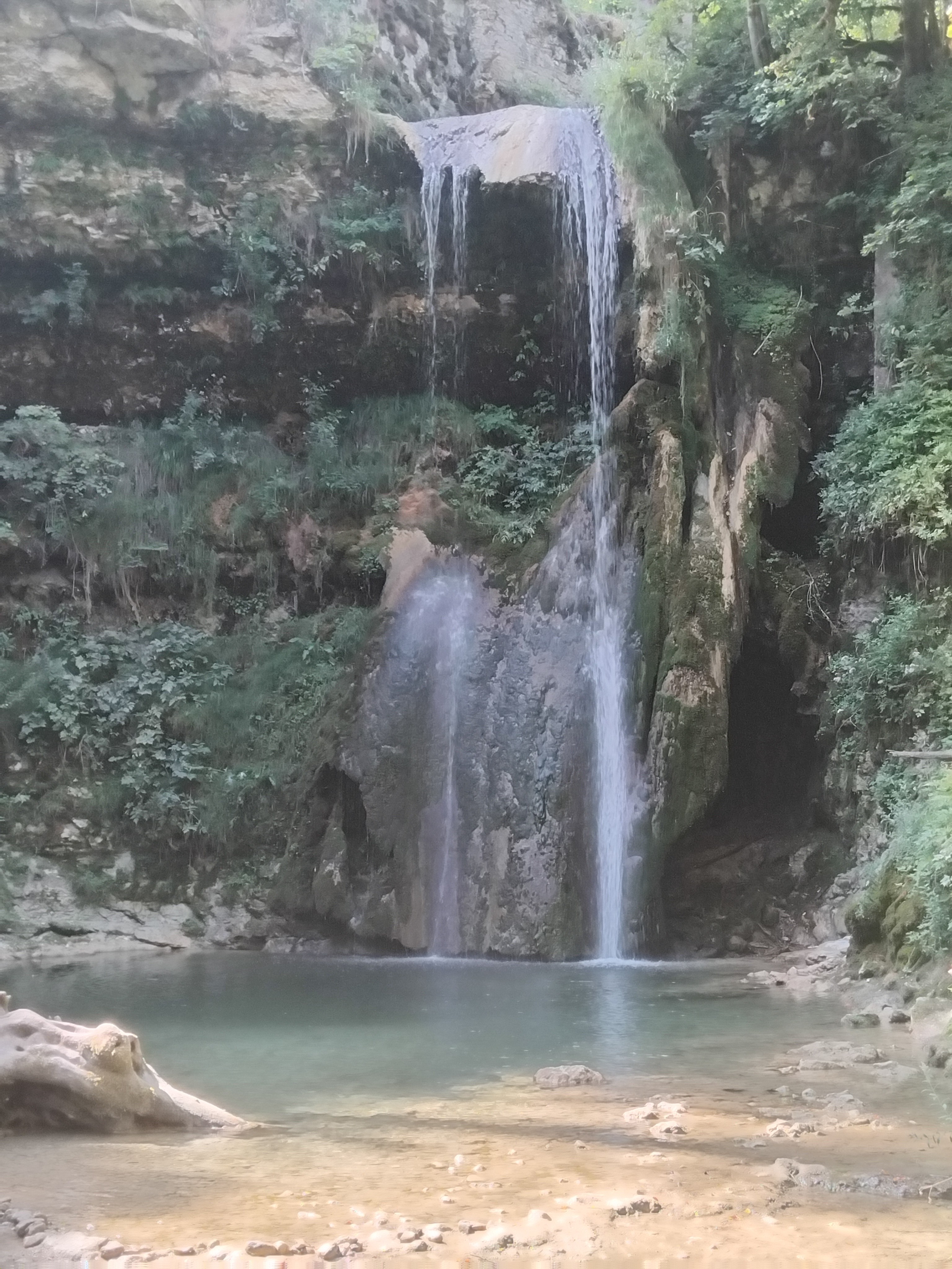 cascade du moulinet en bas de notre village