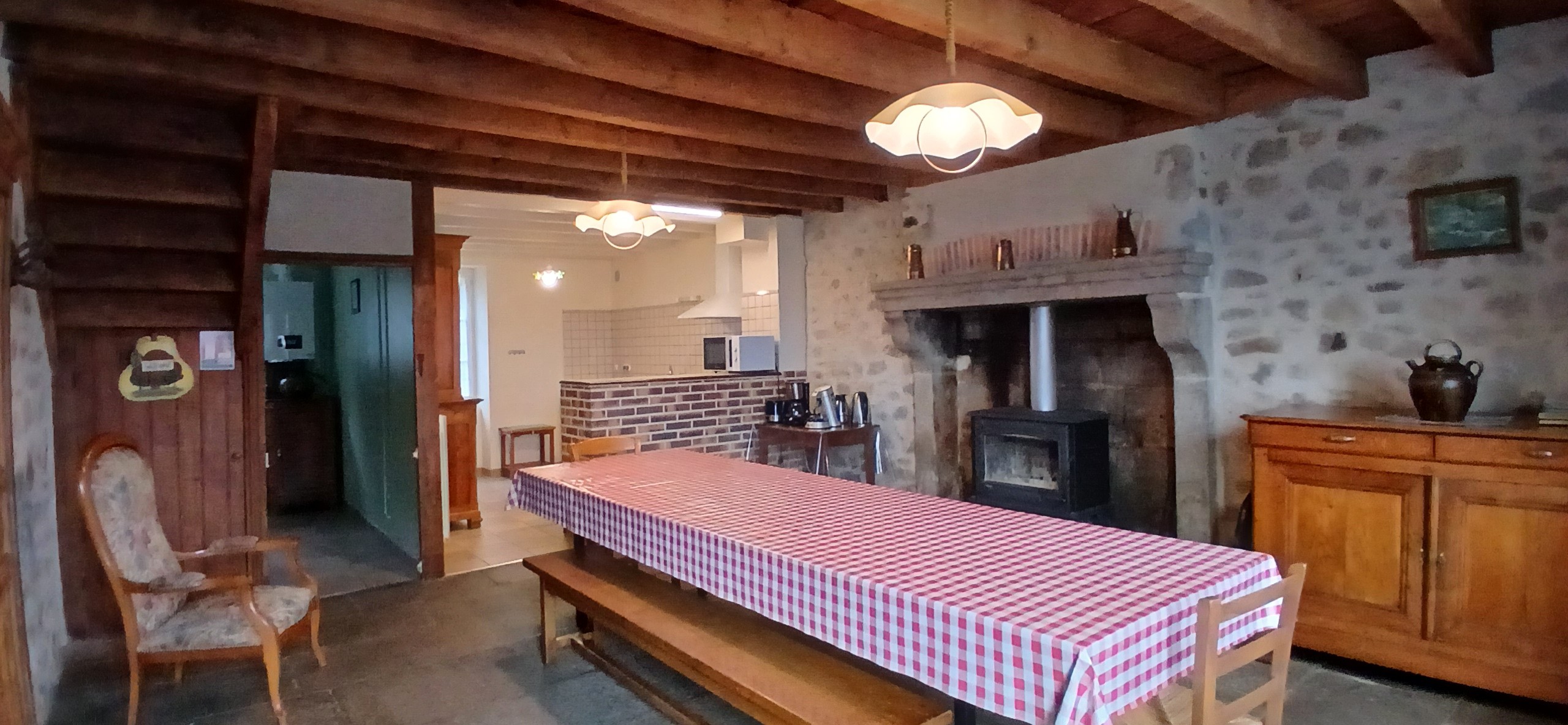 Gîte La Betoulle : The dining room