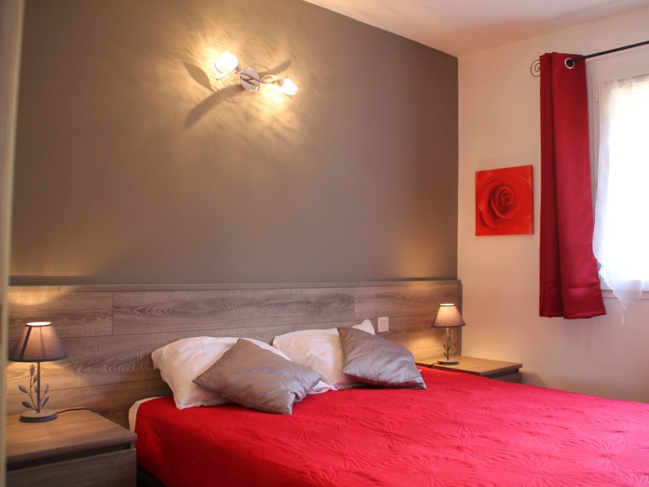 La 2ème chambre avec grand lit