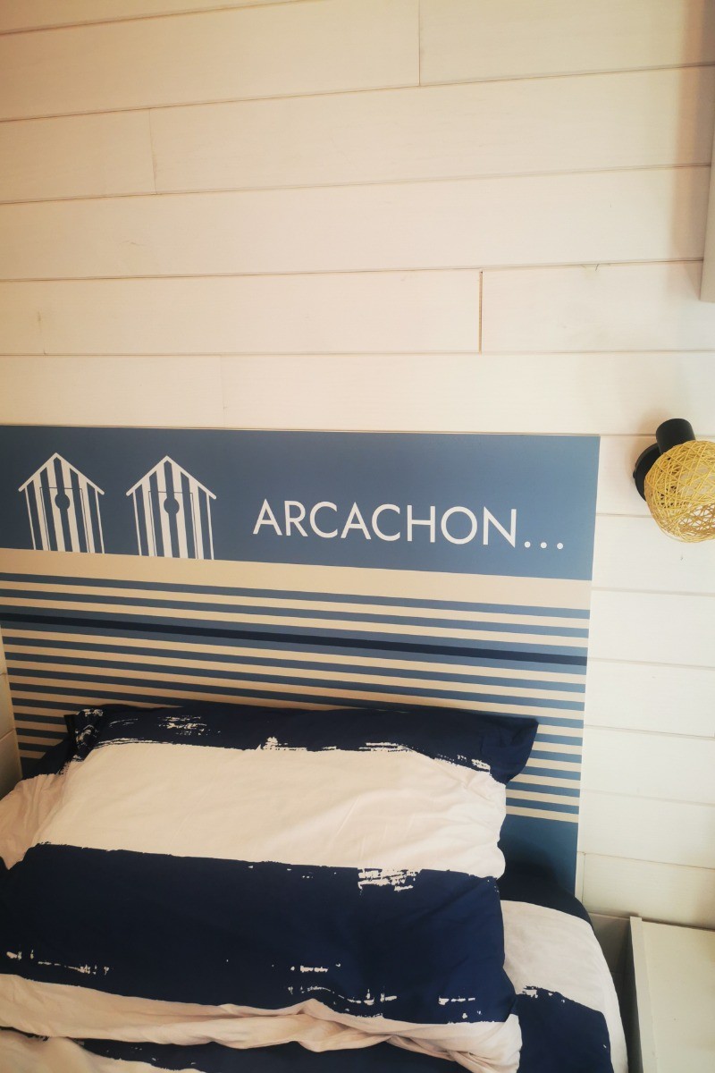 le lit de la petite chambre